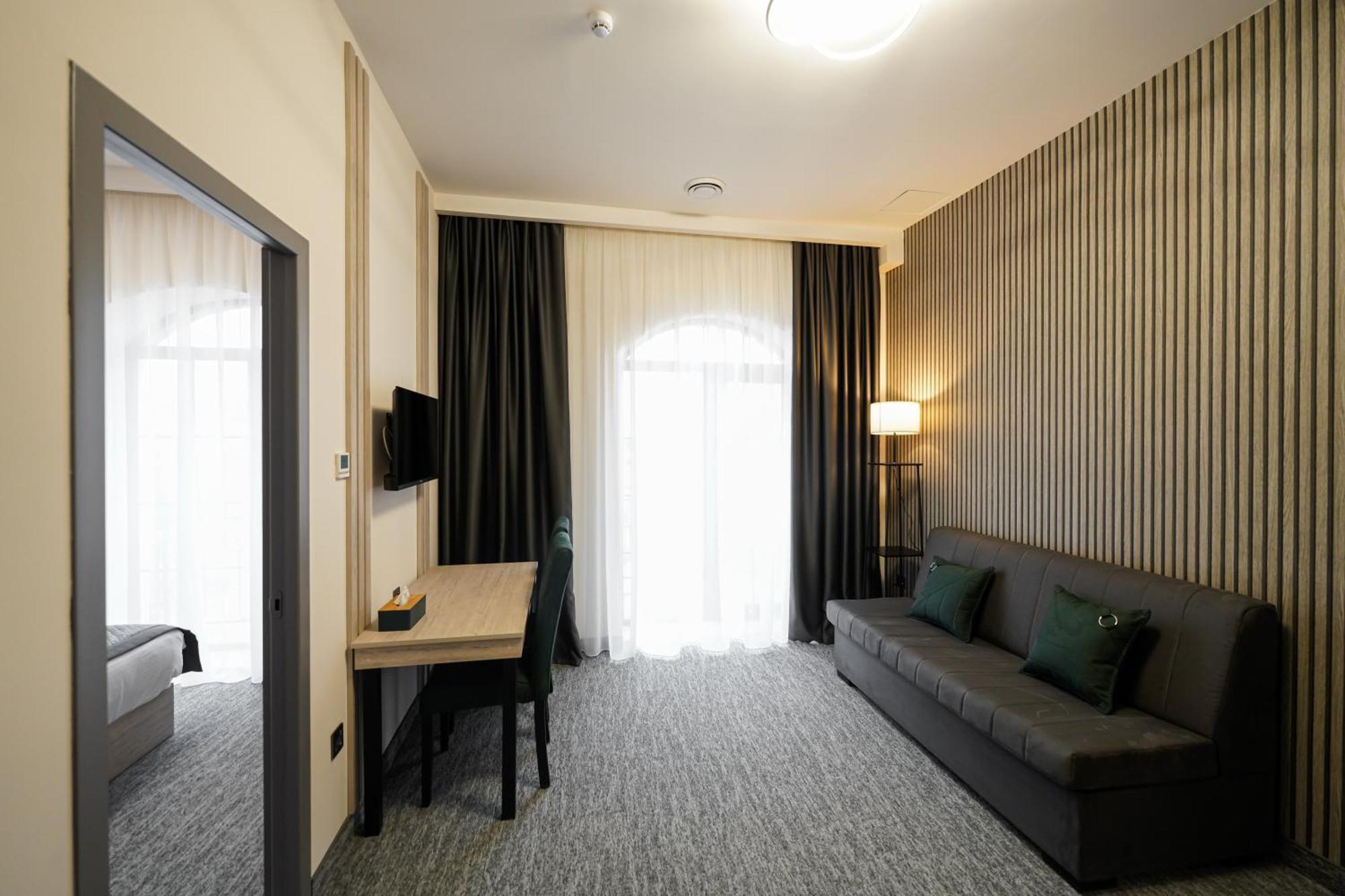 Dynasty & Hotel Yerevan